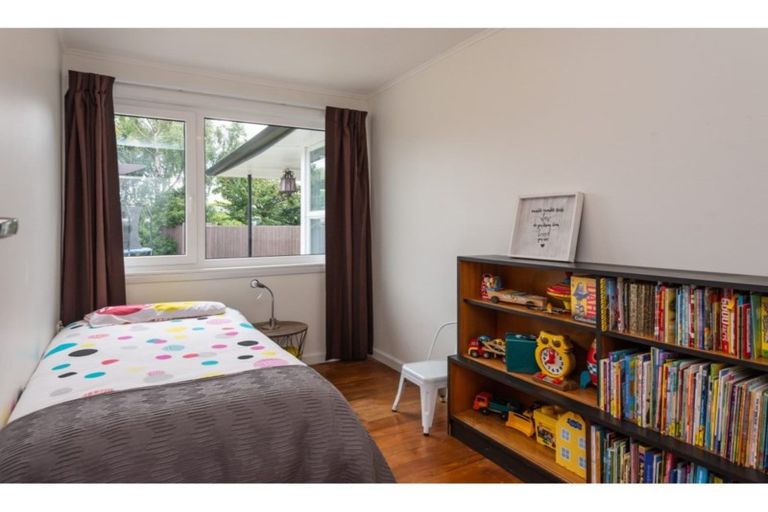 Photo of property in 9 Bronwyn Street, Mairehau, Christchurch, 8052