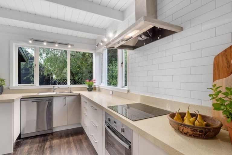 Photo of property in 3b Shiloh Way, Greenhithe, Auckland, 0632