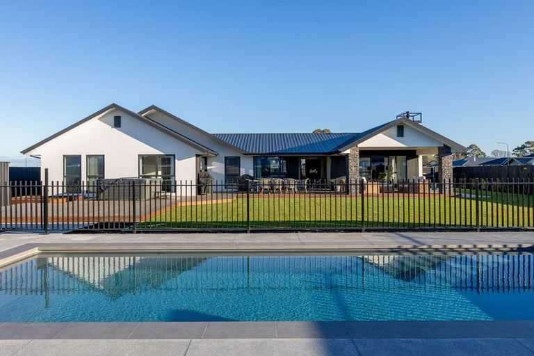 Photo of property in 8 Southdown Place, Kirwee, 7571