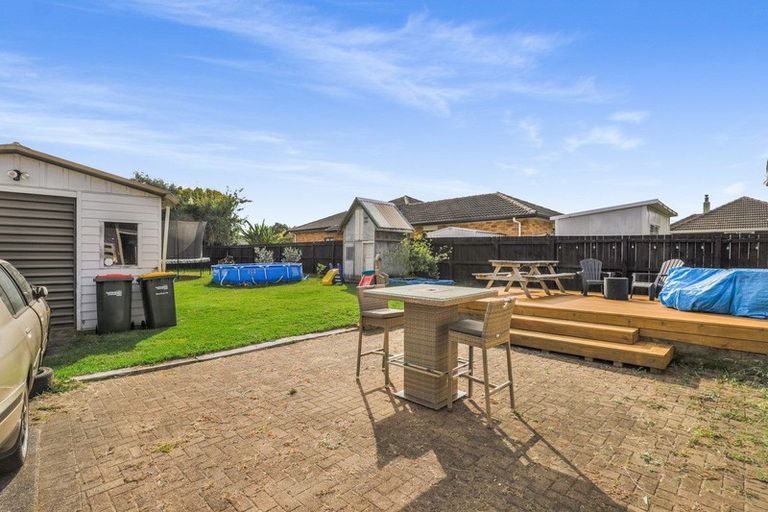 Photo of property in 25 Arimu Road, Papakura, 2110