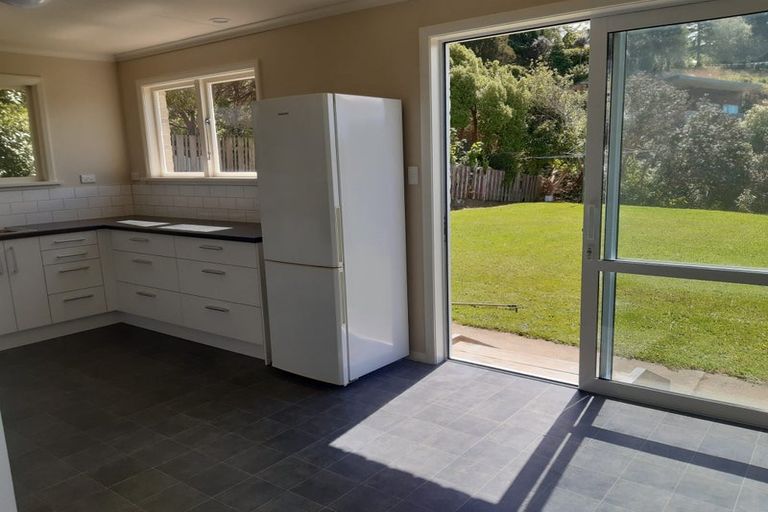 Photo of property in 8 Honeystone Street, Helensburgh, Dunedin, 9010