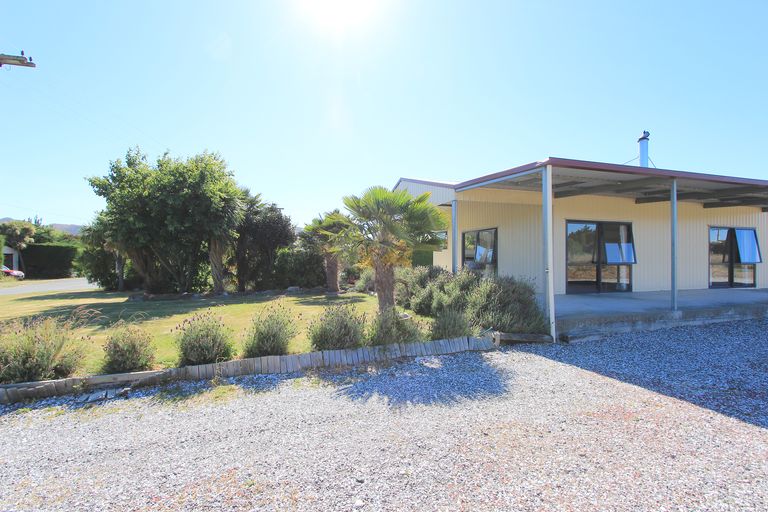 Photo of property in 60 Duncan Street, Ward, Seddon, 7285