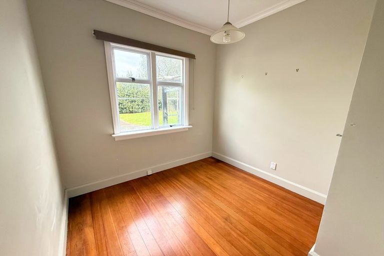 Photo of property in 11 Taranaki Street, Saint Johns Hill, Whanganui, 4501