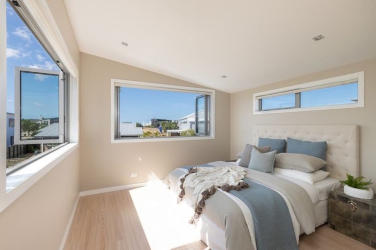 Photo of property in 11 Patiki Place, Omaha, 0986