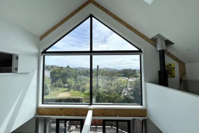 Photo of property in 14a Middleton Road, Johnsonville, Wellington, 6037