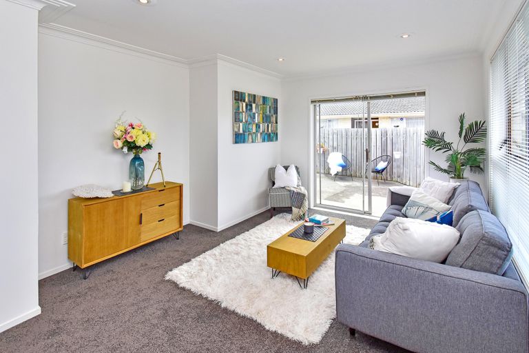 Photo of property in 2/54 Moore Street, Howick, Auckland, 2014