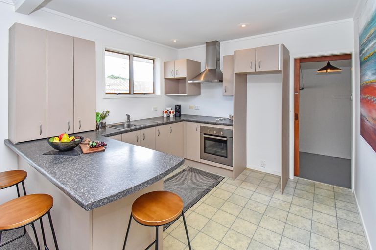 Photo of property in 2/54 Moore Street, Howick, Auckland, 2014