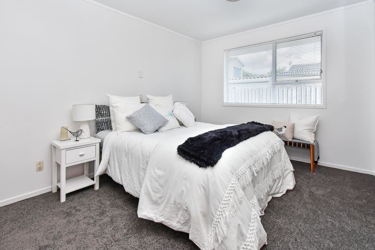 Photo of property in 2/54 Moore Street, Howick, Auckland, 2014