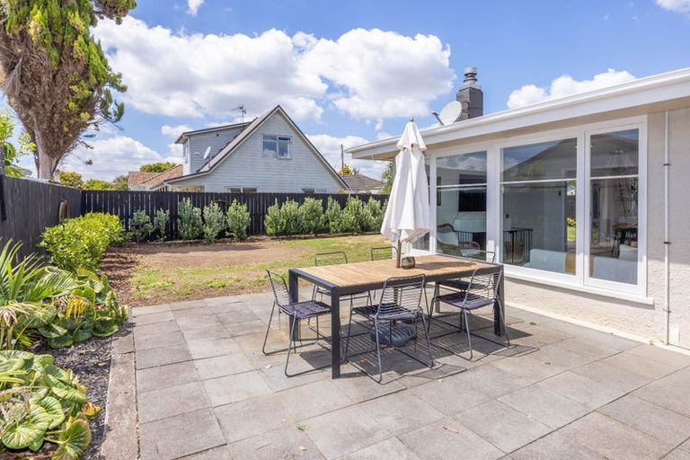 Photo of property in 8 Williams Place, Fairfield, Hamilton, 3214