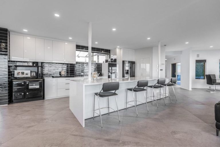 Photo of property in 995 Hibiscus Coast Highway, Waiwera, Orewa, 0994