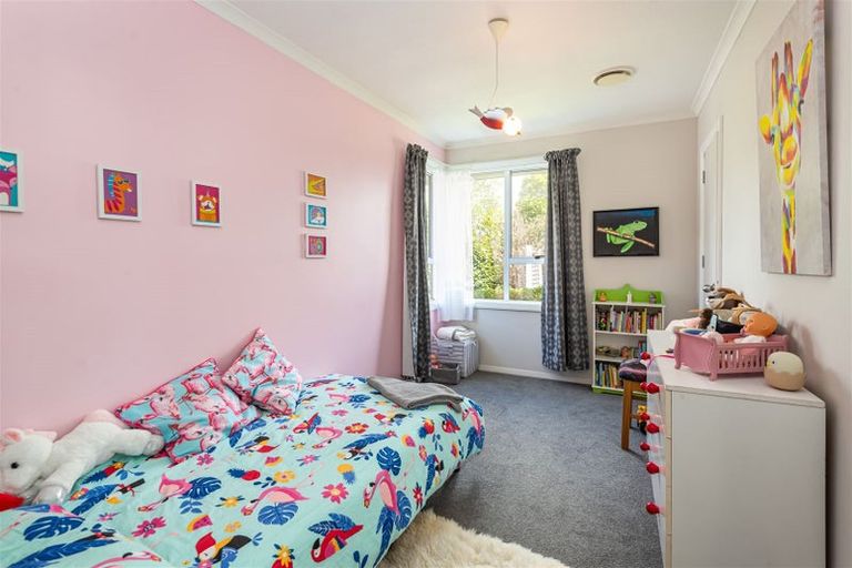 Photo of property in 24 Ealing Street, Redwood, Christchurch, 8051