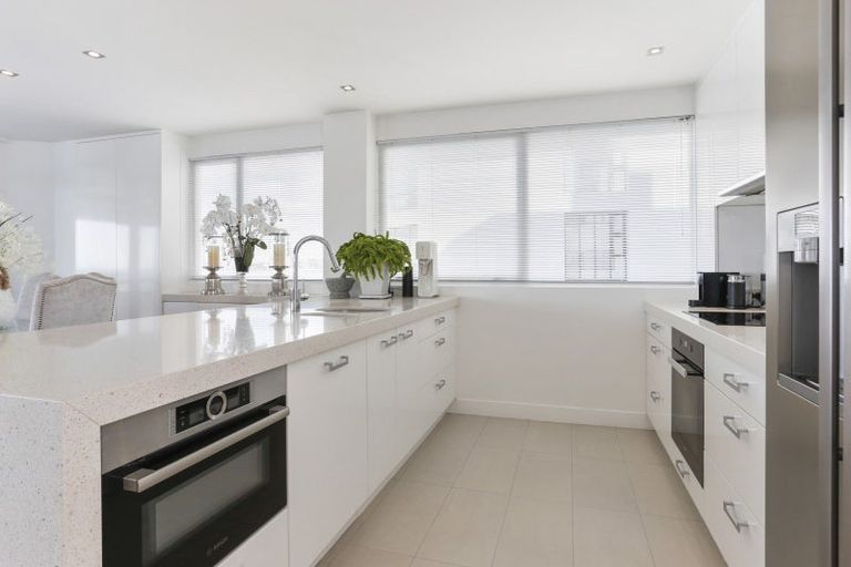 Photo of property in 4/165 Tamaki Drive, Kohimarama, Auckland, 1071