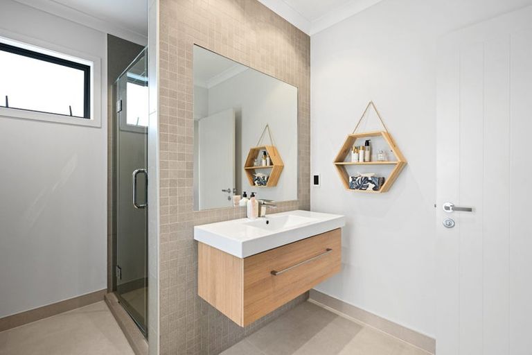 Photo of property in 96 Benn Road, Cambridge, 3495