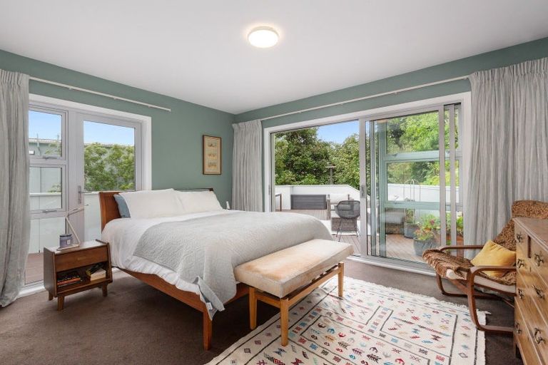 Photo of property in 15 Kowhai Street, Eastbourne, Lower Hutt, 5013