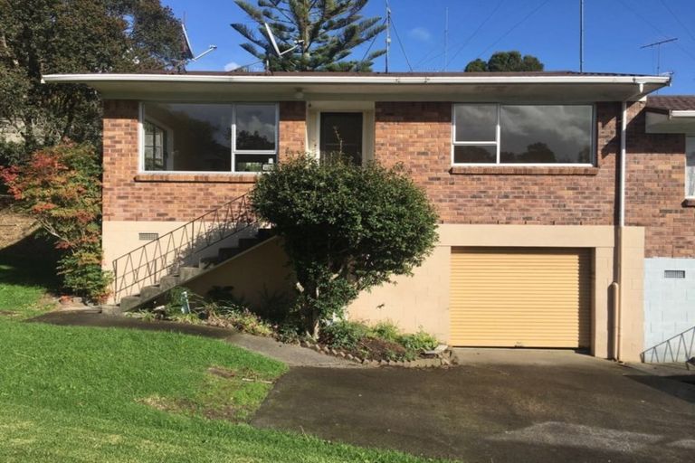 Photo of property in 2/80 Peach Road, Glenfield, Auckland, 0629
