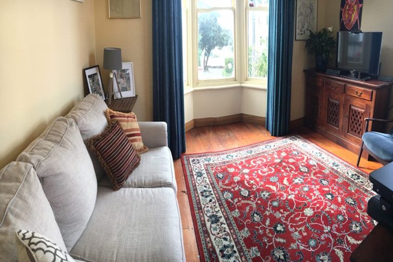 Photo of property in 3 Newman Terrace, Thorndon, Wellington, 6011