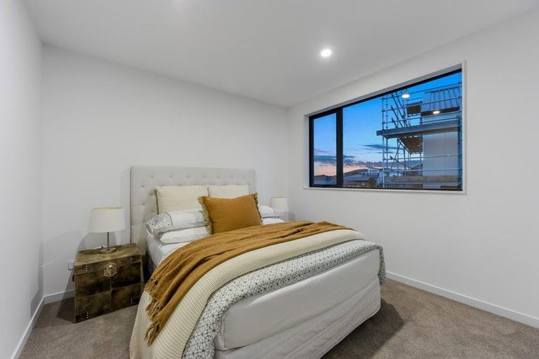 Photo of property in 17 Tupa Street, Long Bay, Auckland, 0630