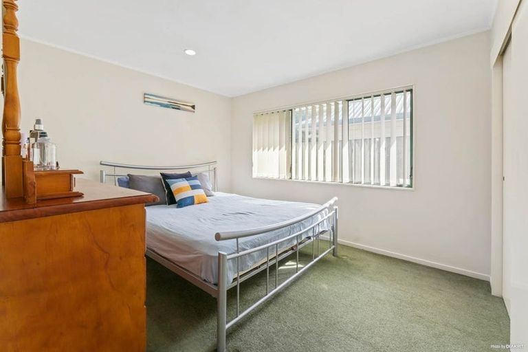 Photo of property in 1/8 Nerissa Place, Randwick Park, Auckland, 2105