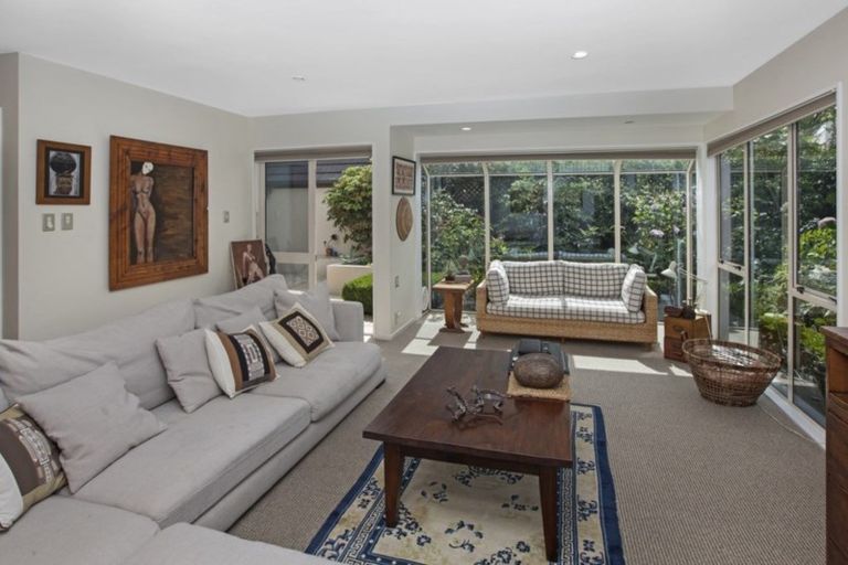 Photo of property in 5/33 Holly Road, St Albans, Christchurch, 8014