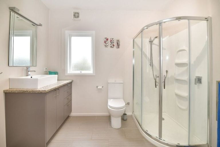 Photo of property in 1097 Kahikatea Flat Road, Waitoki, Kaukapakapa, 0871