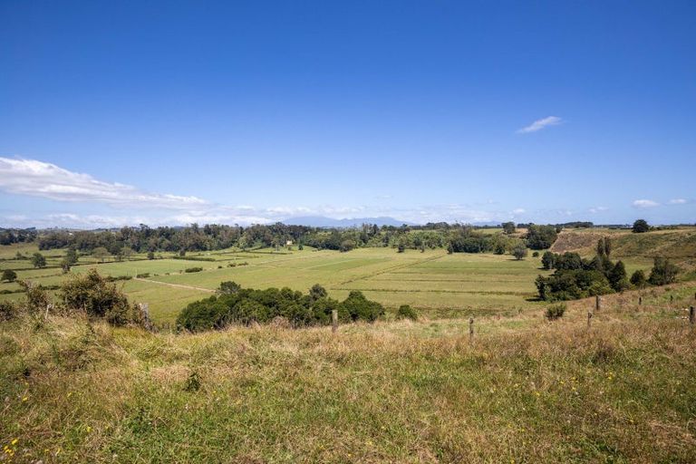 Photo of property in 126a Matarikoriko Road, Brixton, Waitara, 4382