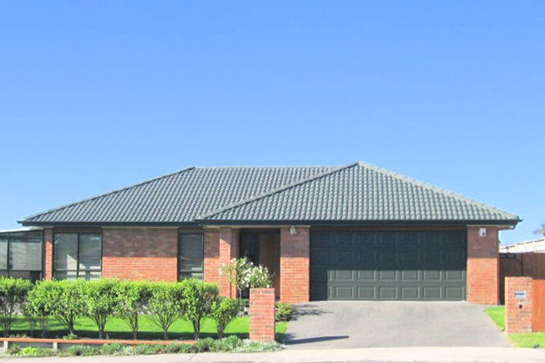 Photo of property in 75 Summerland Drive, Henderson, Auckland, 0612