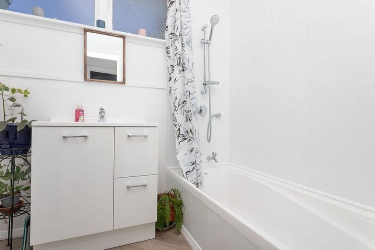 Photo of property in 32 Cole Street, Dannevirke, 4930