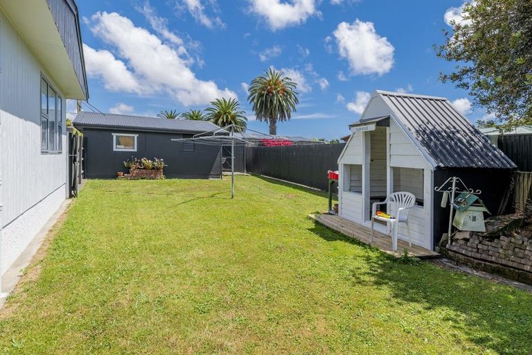 Photo of property in 3 Cardiff Street, Levin, 5510