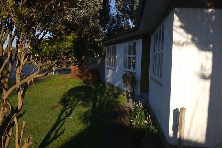 Photo of property in 8 John F Kennedy Drive, Milson, Palmerston North, 4414
