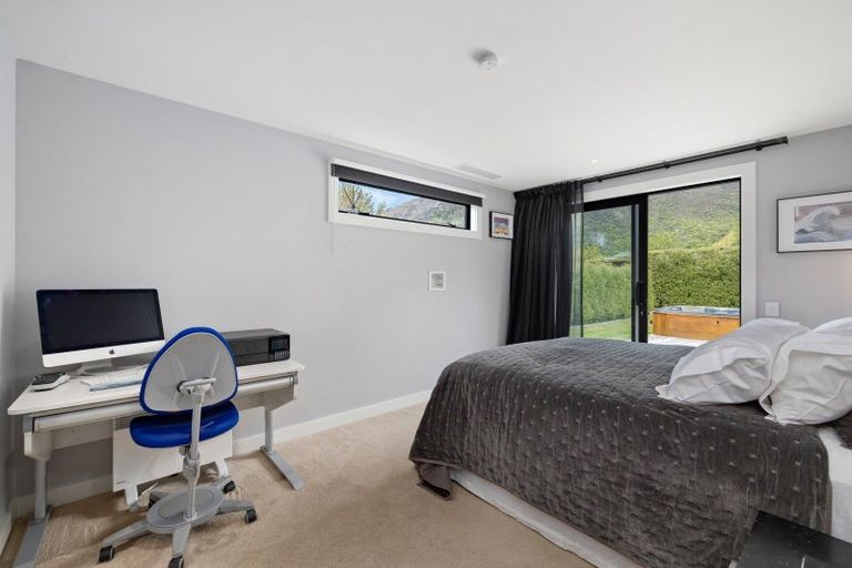 Photo of property in 7 Morepork Way, Arthurs Point, Queenstown, 9371