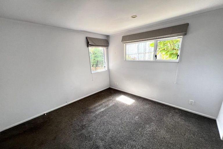 Photo of property in 20a Lambley Road, Titahi Bay, Porirua, 5022