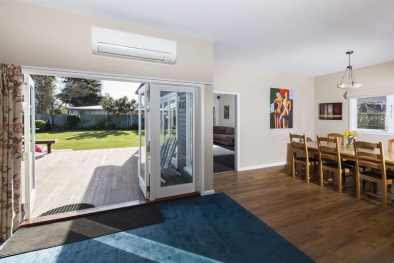 Photo of property in 73 Paparoa Street, Papanui, Christchurch, 8053