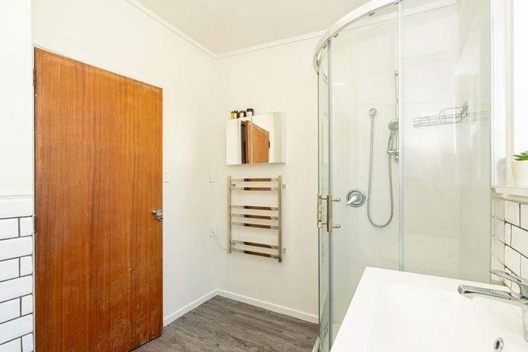 Photo of property in 8 Royal Place, Levin, 5510