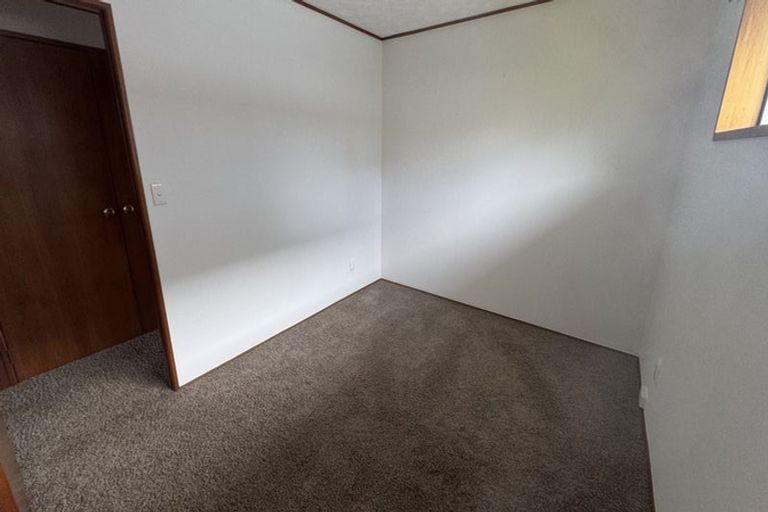 Photo of property in 34a Mark Edward Drive, Half Moon Bay, Auckland, 2012