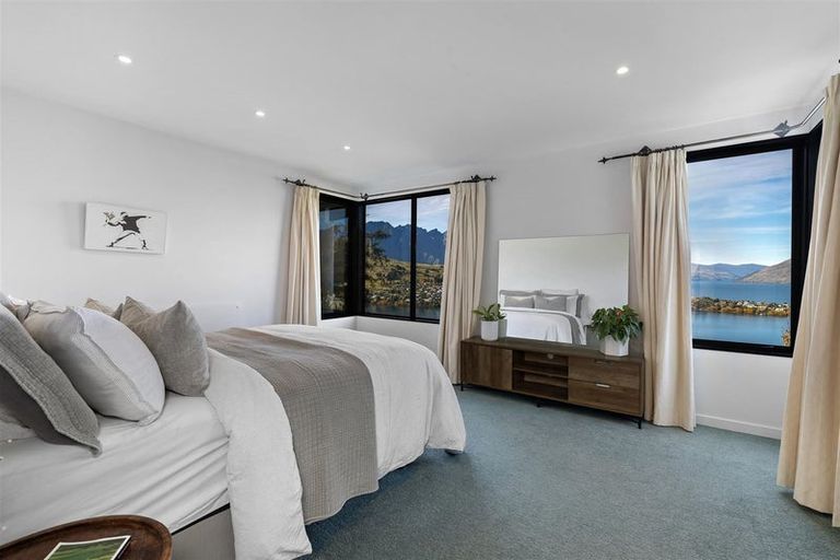 Photo of property in 94 Hensman Road, Queenstown, 9300