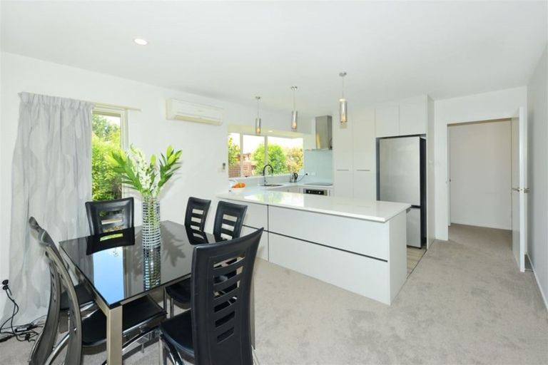 Photo of property in 30a Althorp Place, Avonhead, Christchurch, 8042
