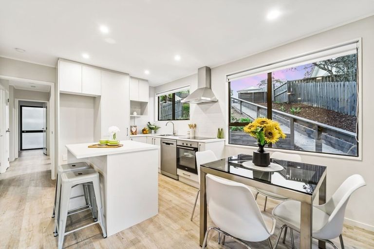 Photo of property in 43 Danube Lane, Glen Eden, Auckland, 0602