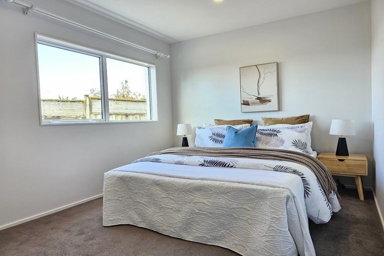 Photo of property in 65 Zara Court, Windsor Park, Auckland, 0632