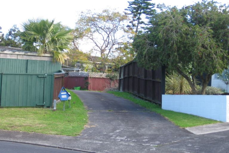 Photo of property in 2/25 Pulman Place, Clover Park, Auckland, 2019