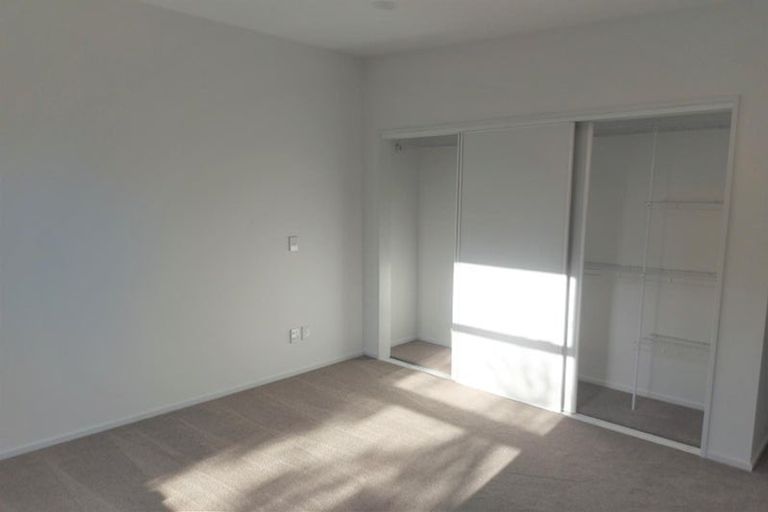 Photo of property in 4/40 Scarlet Oak Drive, Schnapper Rock, Auckland, 0632