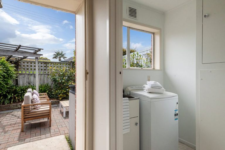 Photo of property in 1/29 Gordon Avenue, Forrest Hill, Auckland, 0620