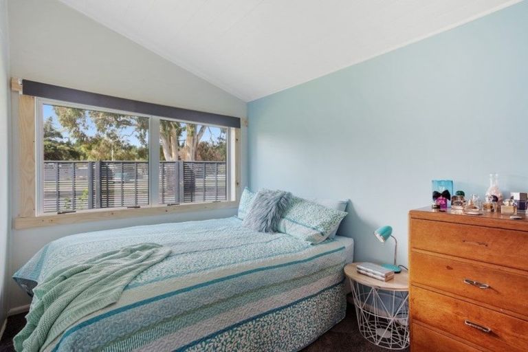 Photo of property in 16 Penfold Square, Leithfield, 7481