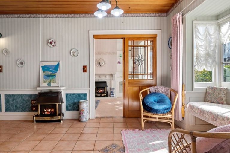 Photo of property in 90 Edgecumbe Road, Tauranga, 3110