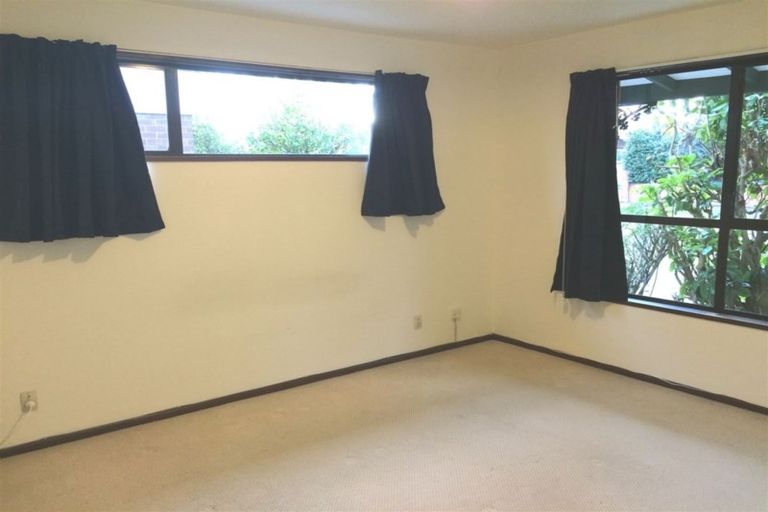 Photo of property in 53 Parkstone Avenue, Ilam, Christchurch, 8041