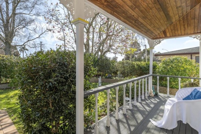 Photo of property in 90 Edgecumbe Road, Tauranga, 3110
