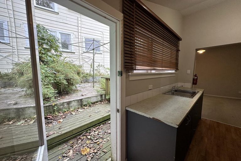 Photo of property in 17 Adams Terrace, Aro Valley, Wellington, 6021