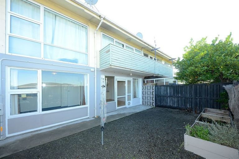 Photo of property in 2/267 Pages Road, Wainoni, Christchurch, 8061