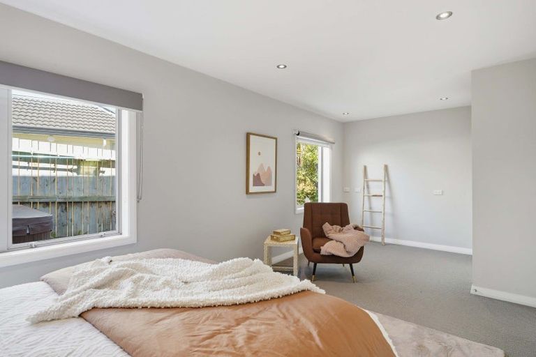 Photo of property in 31 Beechwood Road, Rothesay Bay, Auckland, 0630