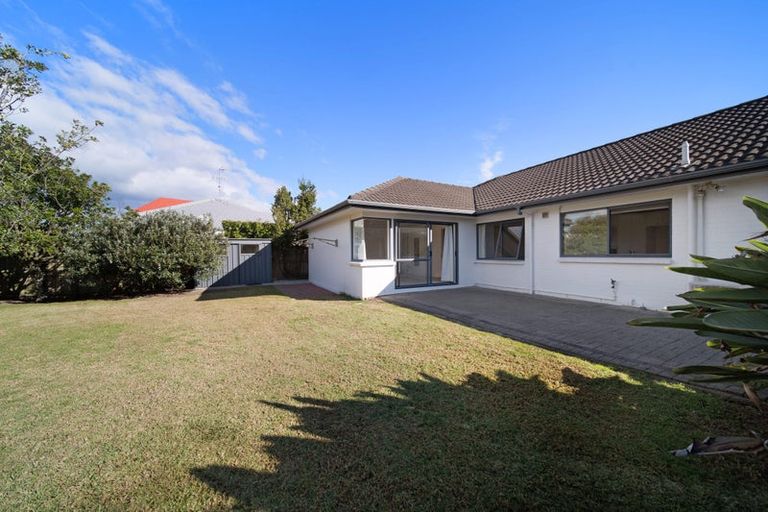 Photo of property in 170 Botany Road, Botany Downs, Auckland, 2010