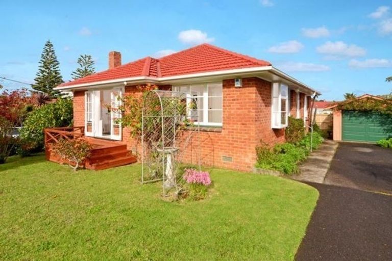 Photo of property in 20 Waterloo Road, Milford, Auckland, 0620